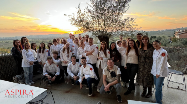 Web cover template 900×503 px (16)